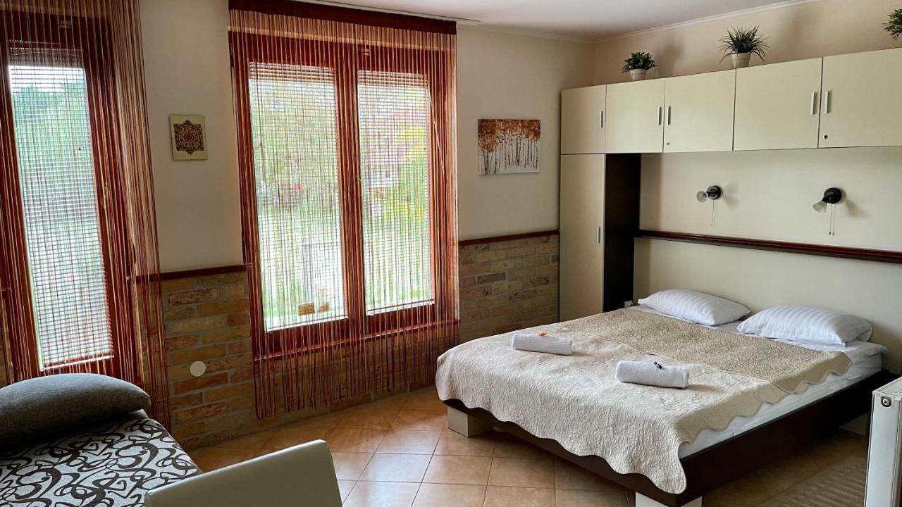 Gyula Var Panorama Apartman Экстерьер фото