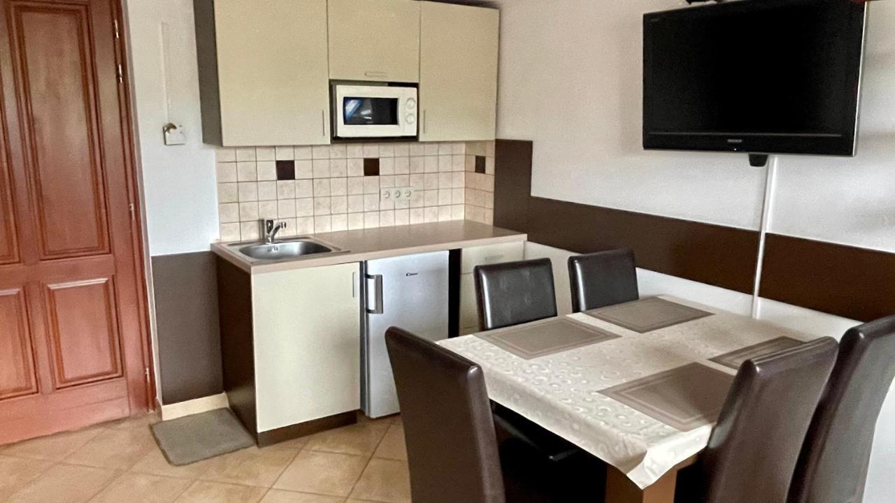 Gyula Var Panorama Apartman Экстерьер фото