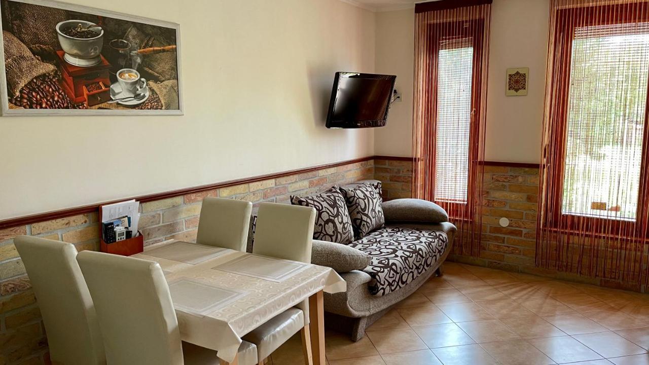 Gyula Var Panorama Apartman Экстерьер фото