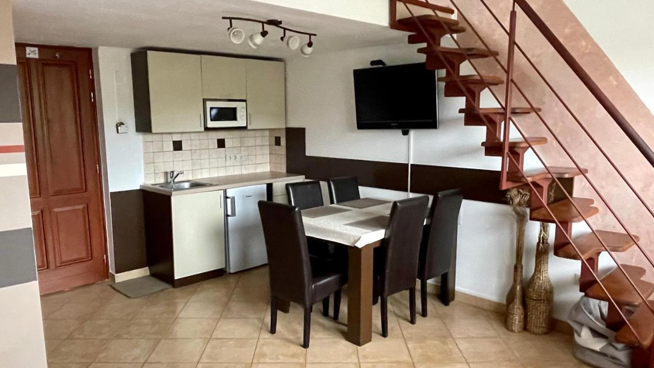 Gyula Var Panorama Apartman Экстерьер фото
