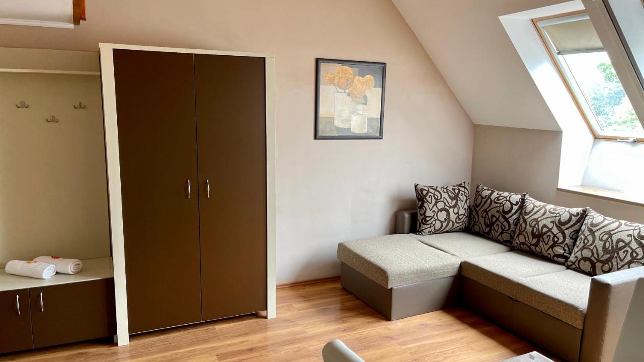 Gyula Var Panorama Apartman Экстерьер фото